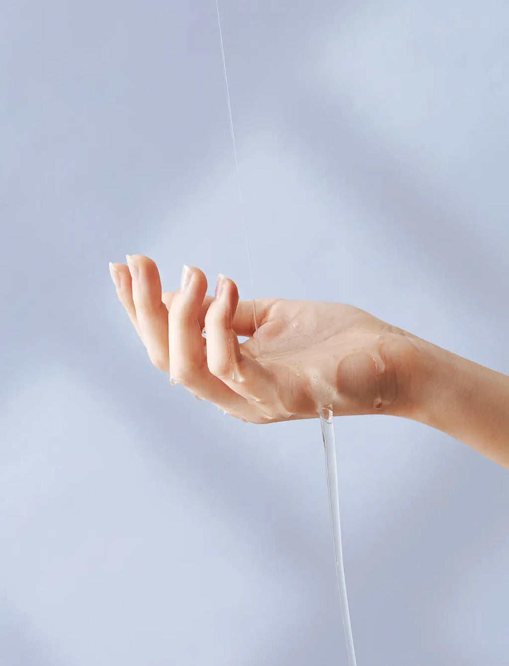 Mixgliss Nü gel texture on hand